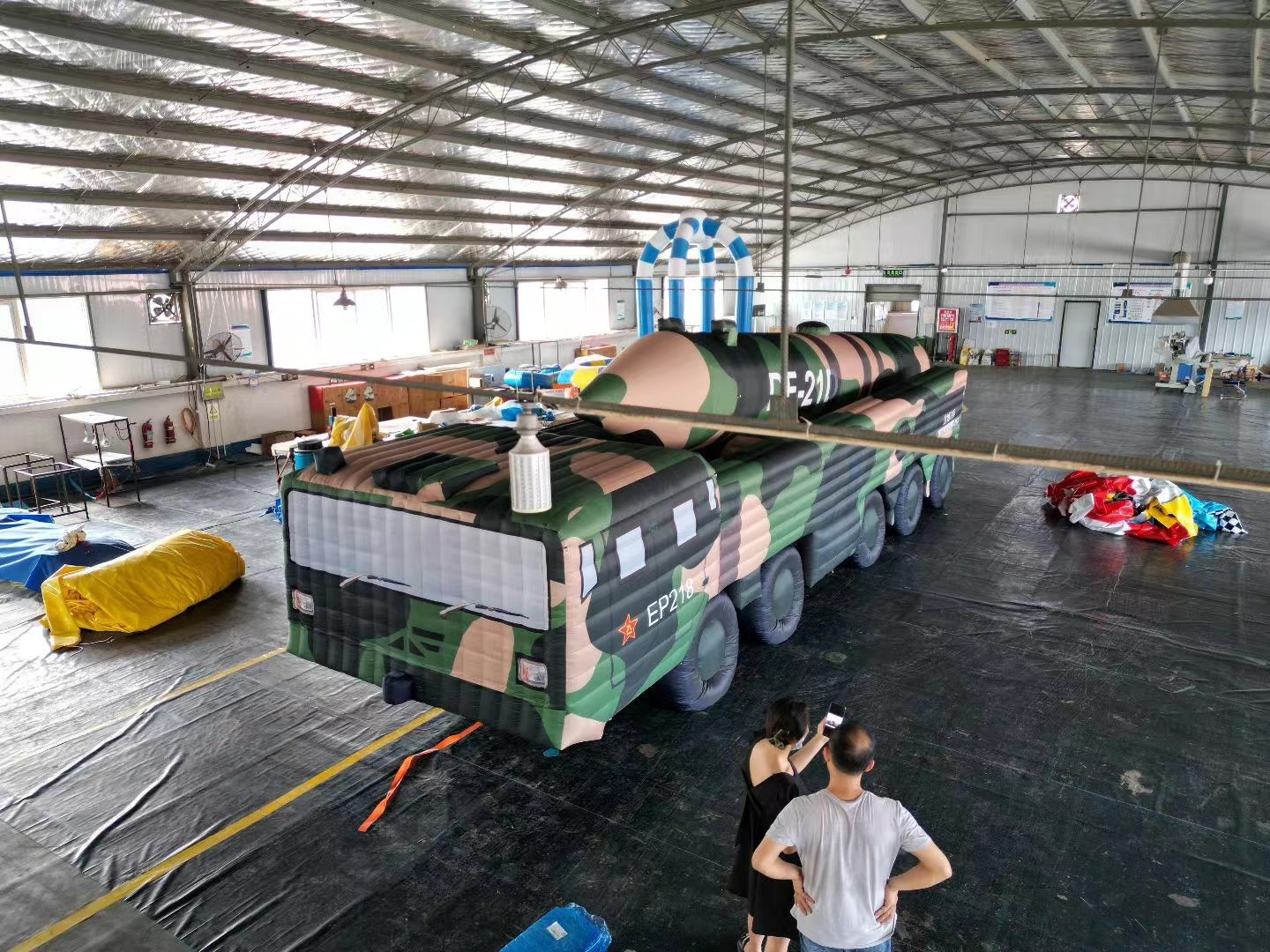 官渡灾后重建：新疆阿合奇帐篷搭建保障受灾群众生活